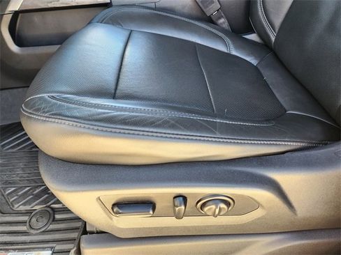 Used 2020 Chevrolet Silverado 2500 LTZ w/ LTZ Premium Package image 24