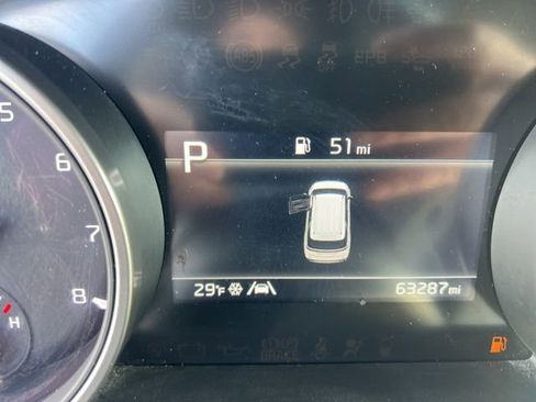 Certified 2024 Kia Carnival LX image 14