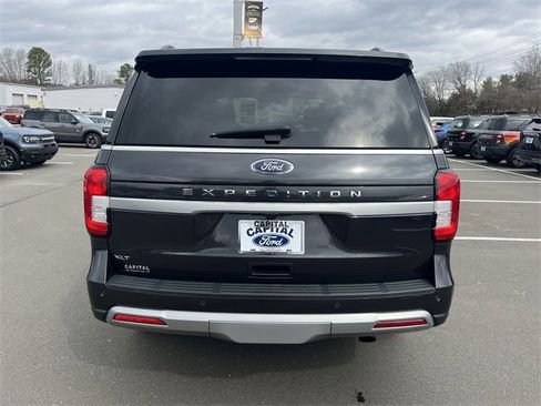 Used 2024 Ford Expedition XLT image 12
