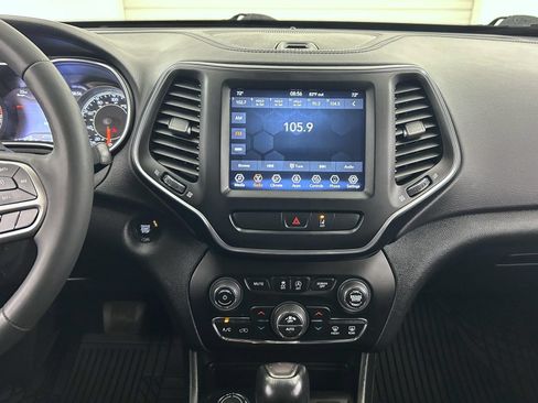 Used 2022 Jeep Cherokee Latitude Lux AWD/4WD image 12