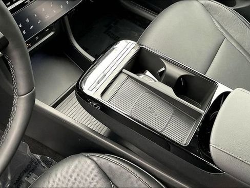 New 2025 Hyundai Tucson Limited image 8