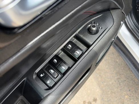 Used 2024 Jeep Compass Trailhawk AWD/4WD image 26
