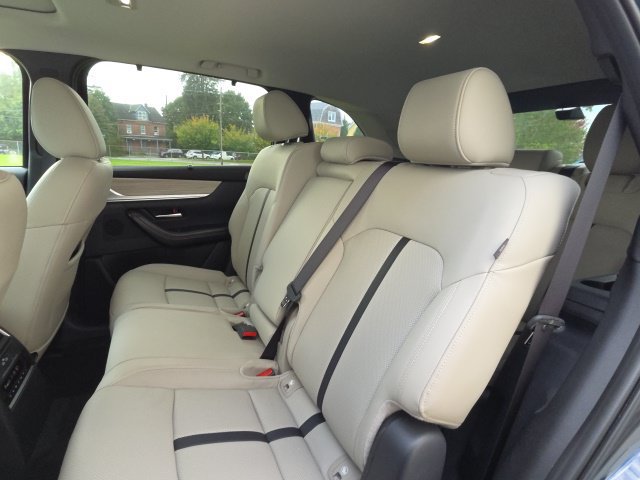 Used 2024 MAZDA CX-90 Plug-In Hybrid w/ Preferred AWD/4WD image 16