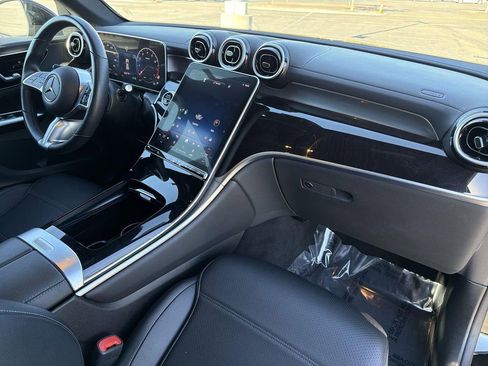 Used 2024 Mercedes-Benz GLC 300 GLC 300 image 30