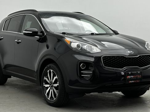 Used 2019 Kia Sportage EX w/ EX Premium Package image 3