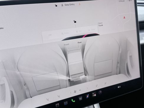 Used 2025 Tesla Model 3 Long Range RWD image 57