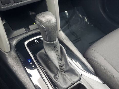 Used 2024 Toyota Corolla Cross LE image 30