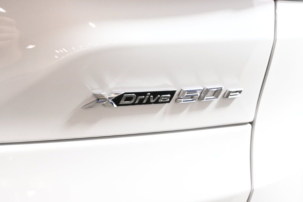 Used 2026 BMW X5 xDrive50e AWD/4WD image 40