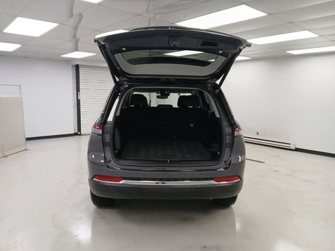 Used 2024 Jeep Grand Cherokee Limited image 7