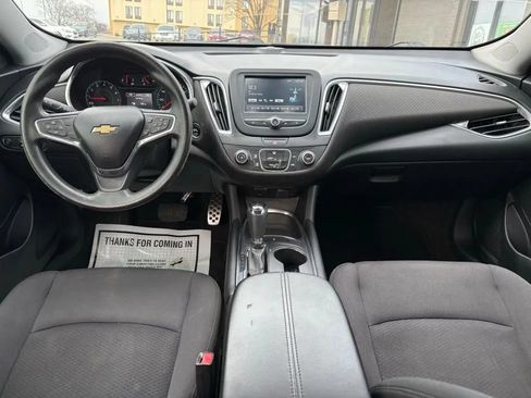 Used 2016 Chevrolet Malibu LT FWD image 11