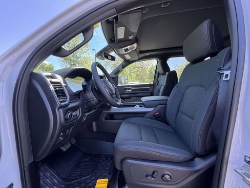 New 2026 RAM 1500 4x4 Crew Cab image 15