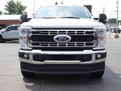 Used 2024 Ford F350 XLT w/ FX4 Off-Road Package AWD/4WD image 5