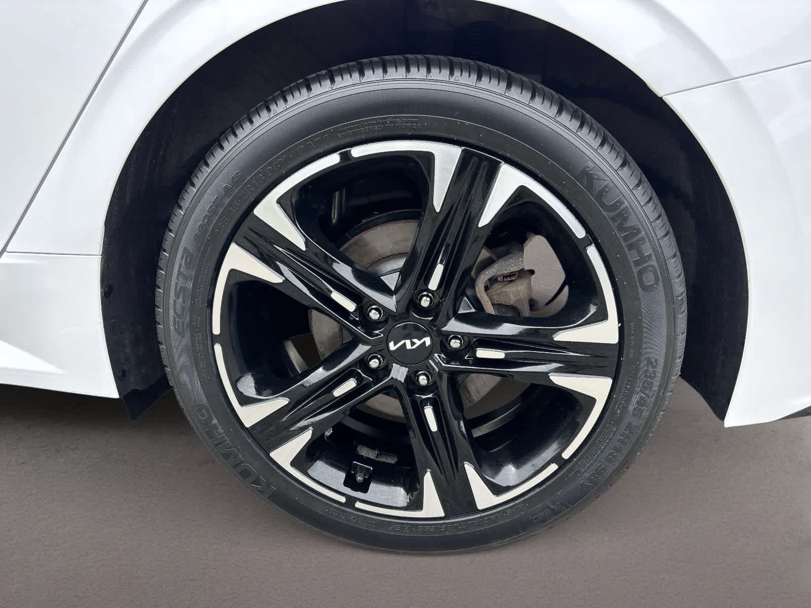 Used 2024 Kia K5 GT-Line w/ GT-Line Premium Package AWD/4WD image 9