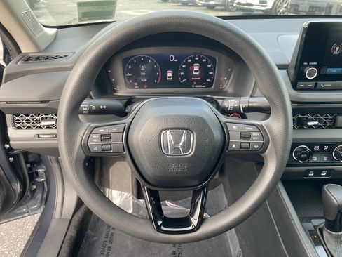 Certified 2025 Honda Accord SE image 25