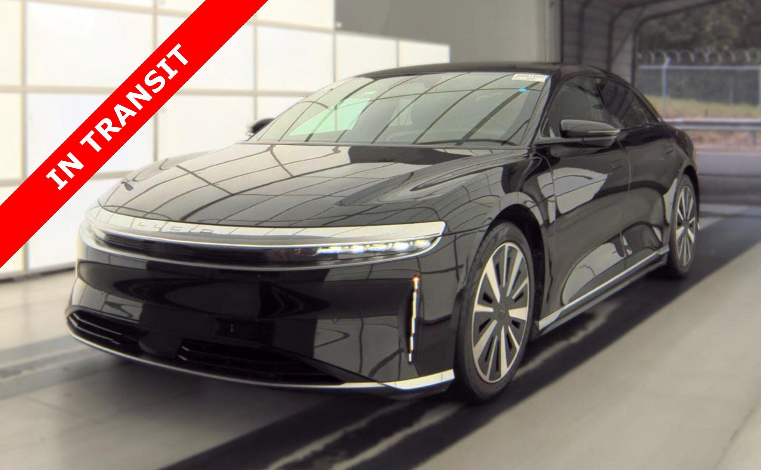 Used 2024 Lucid Air Pure RWD image 1