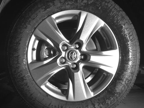 Used 2025 Toyota RAV4 XLE AWD/4WD image 23
