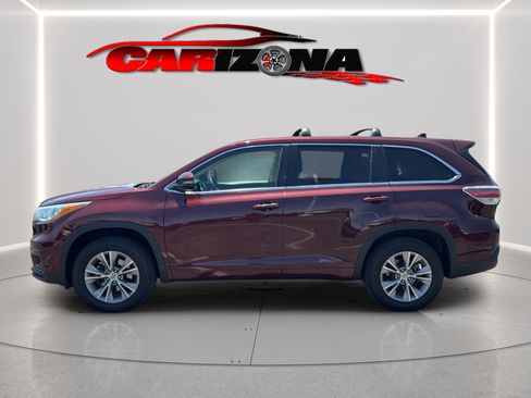 Used 2015 Toyota Highlander Plus FWD image 10