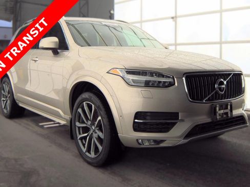 Used 2017 Volvo XC90 T6 Momentum w/ Vision Package AWD/4WD image 5
