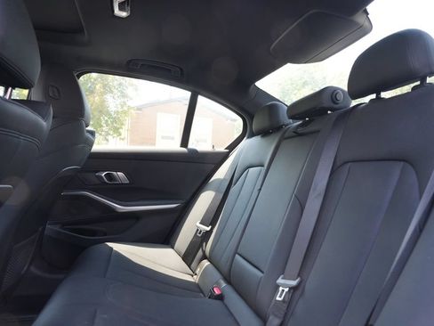 Used 2021 BMW 330i xDrive Sedan w/ Premium Package AWD/4WD image 17