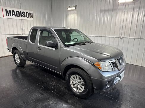 Used 2016 Nissan Frontier SV RWD image 4