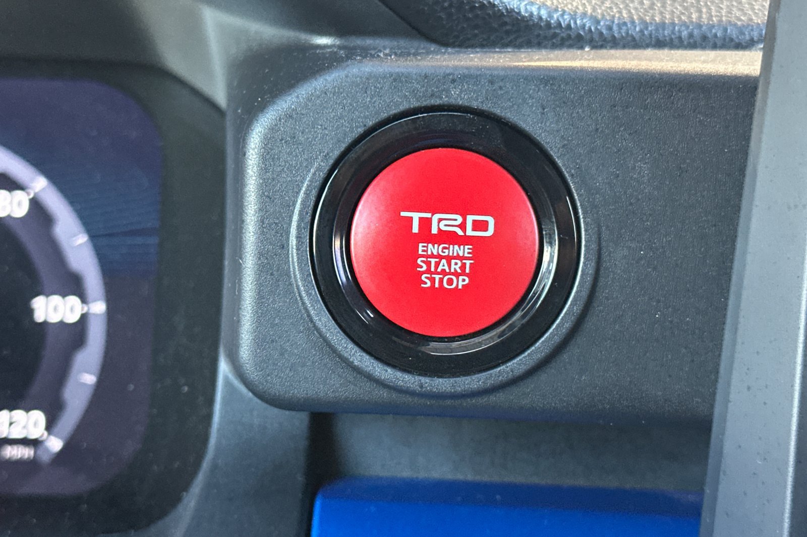 Used 2025 Toyota Tacoma TRD Sport AWD/4WD image 20