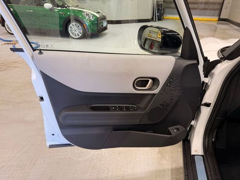 Used 2026 MINI Cooper 4-Door Hardtop image 10