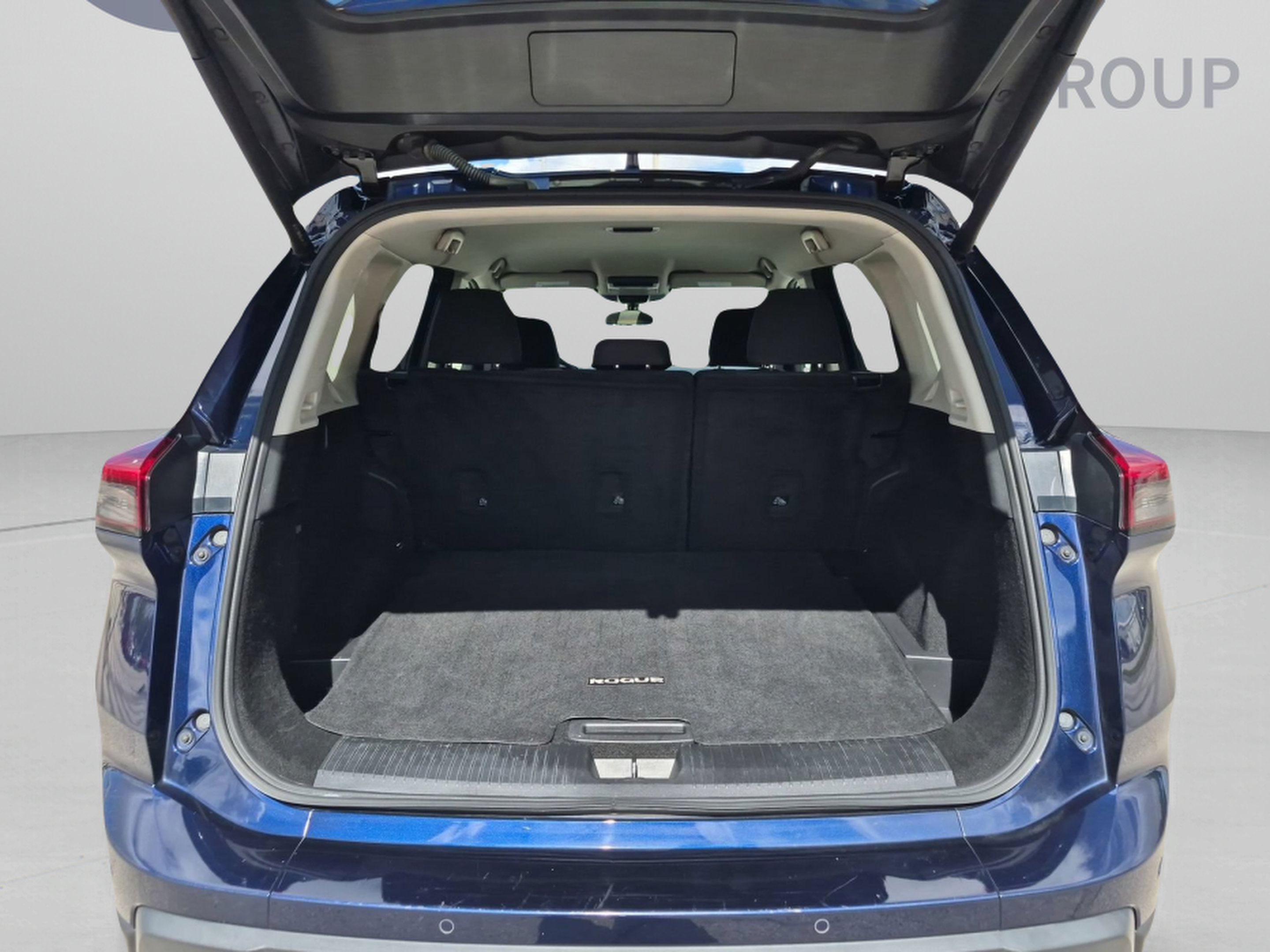 Used 2024 Nissan Rogue SV FWD image 29