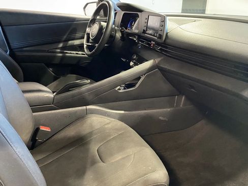 Used 2025 Hyundai Elantra Sport image 6