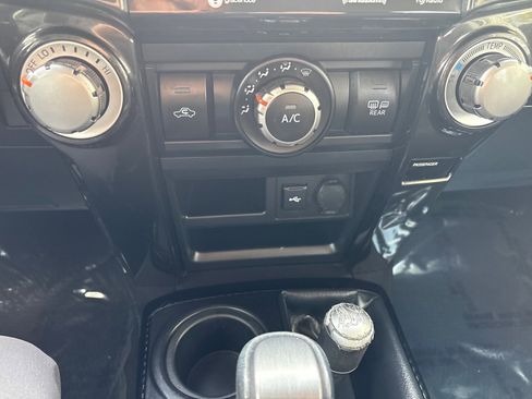 Used 2024 Toyota 4Runner TRD Off-Road image 27