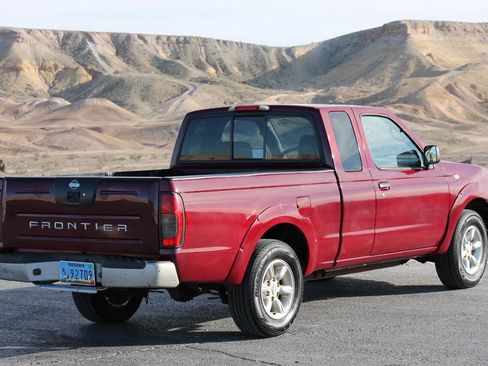 Used 2003 Nissan Frontier XE image 7