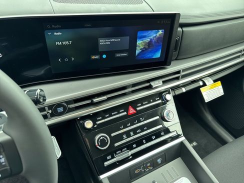 New 2026 Hyundai Santa Fe SE image 11