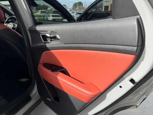 Used 2024 Kia Sportage SX image 11