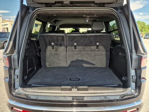 Used 2024 Jeep Wagoneer 4WD w/ Rear Seat Video Group 1 image 30