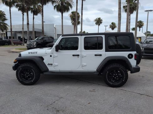 Used 2022 Jeep Wrangler Unlimited Sport AWD/4WD image 7