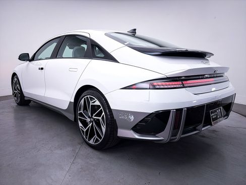 Used 2023 Hyundai Ioniq 6 SEL RWD image 12