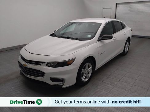 Used 2018 Chevrolet Malibu LS FWD image 1