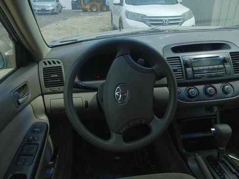 Used 2005 Toyota Camry LE FWD image 33