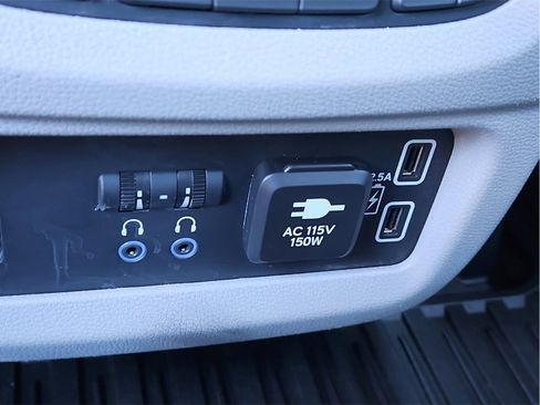 Certified 2022 Honda Pilot Touring image 31