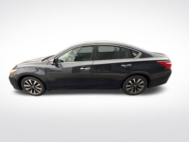 Used 2016 Nissan Altima 2.5 SV w/ Convenience Package FWD image 12