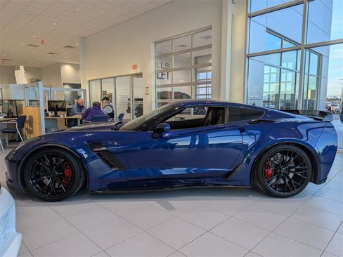 Used 2019 Chevrolet Corvette Z06 image 4