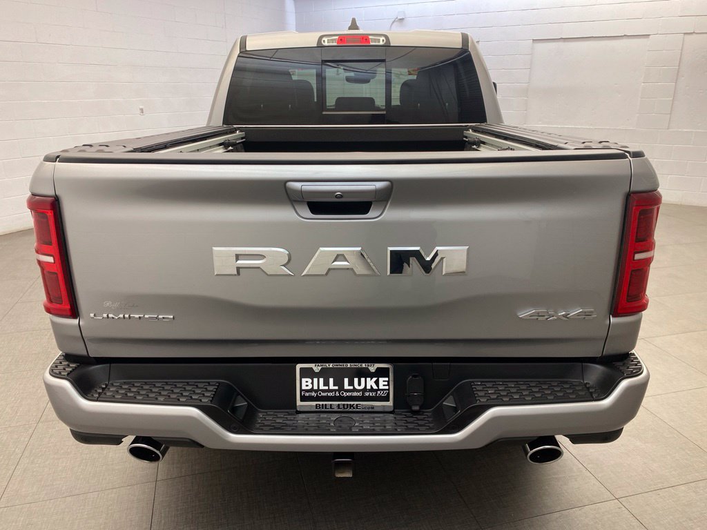 Used 2025 RAM 1500 Limited w/ Trailer Tow Group AWD/4WD image 8