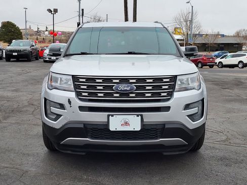 Used 2016 Ford Explorer XLT image 12
