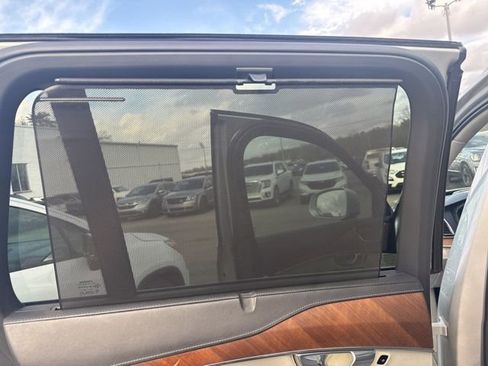 Used 2017 Volvo XC90 T6 Inscription w/ Convenience Package image 27