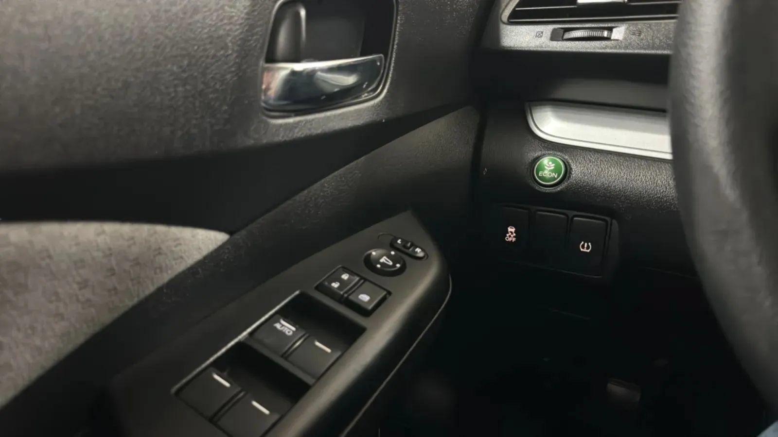 Used 2015 Honda CR-V EX image 16