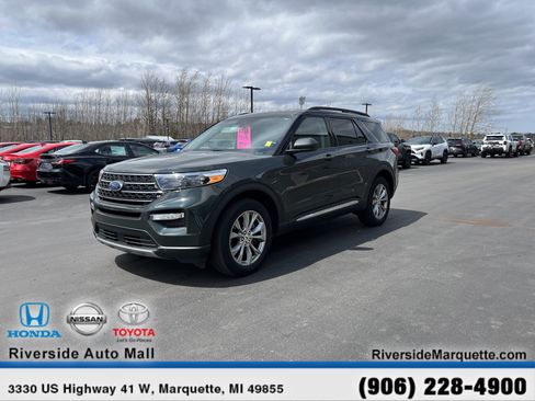 Used 2023 Ford Explorer XLT w/ Equipment Group 202A AWD/4WD image 3
