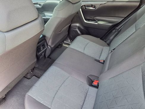 Certified 2025 Toyota RAV4 XLE FWD image 24