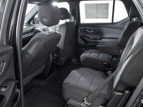 Used 2023 Chevrolet Traverse LT FWD image 34