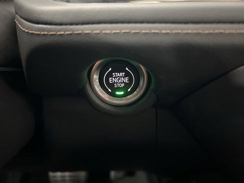 Used 2025 Chevrolet Tahoe High Country image 16