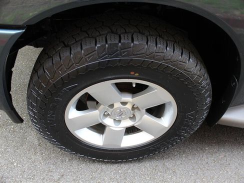 Used 2004 Nissan Armada SE w/ (BOS) Bose Pkg AWD/4WD image 21