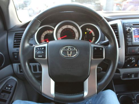 Used 2013 Toyota Tacoma PreRunner w/ SR5 Pkg RWD image 15
